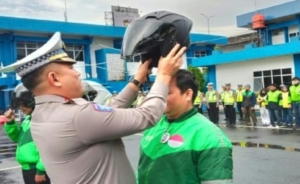 Kenalkan Program ‘Mappatabe’, Ditlantas Polda Sulsel Ajak Driver Ojol Jadi Pelopor Keselamatan