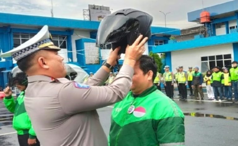 Kenalkan Program ‘Mappatabe’, Ditlantas Polda Sulsel Ajak Driver Ojol Jadi Pelopor Keselamatan