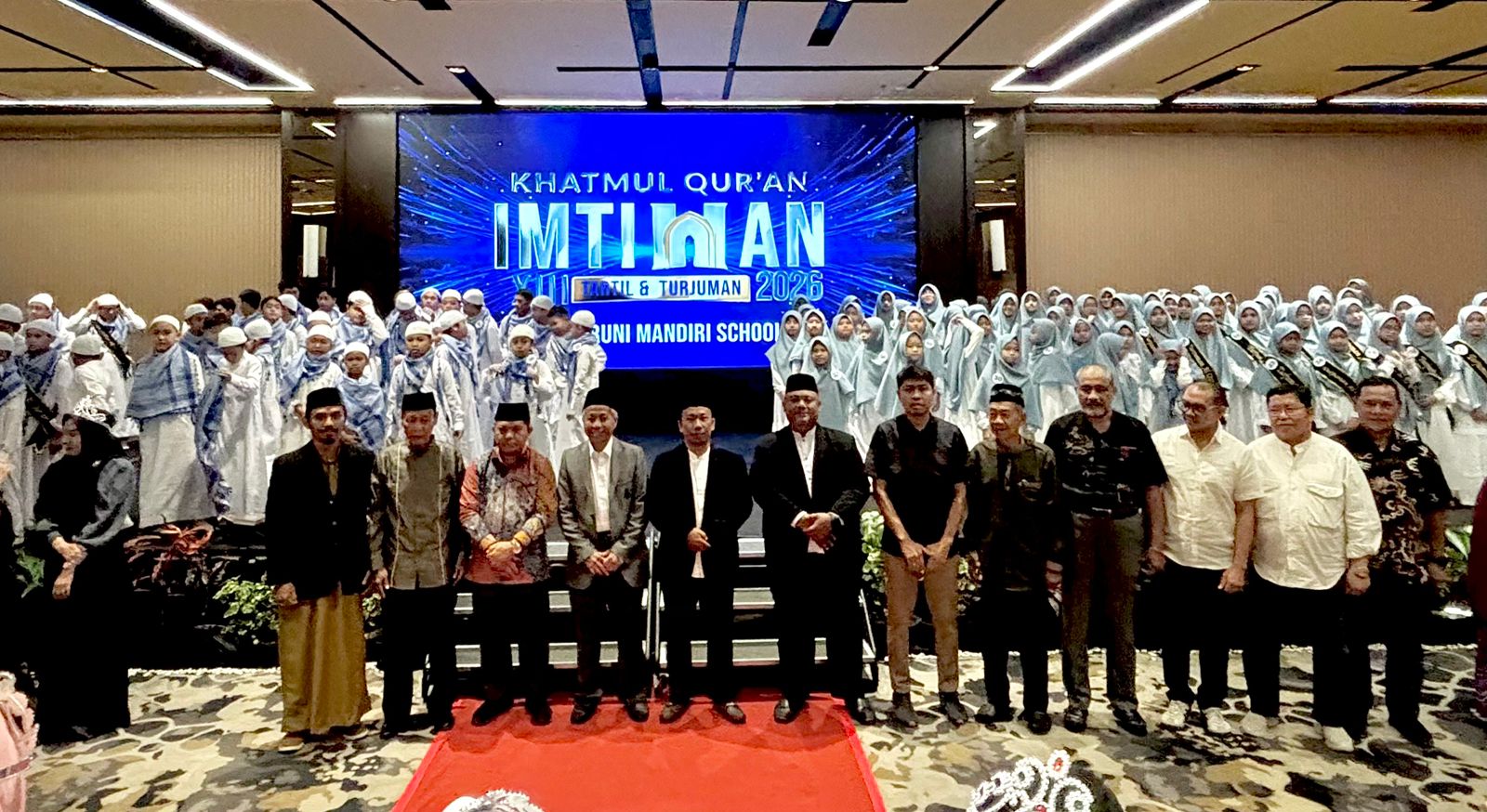 Al-Biruni Mandiri School Gelar Khatmul Qur’an dan Imtihan XIII, Tegaskan Komitmen Melahirkan Generasi Qur’ani Berkualitas Global Al-Biruni Mandiri School Gelar Khatmul Qur’an dan Imtihan XIII, Tegaskan Komitmen Melahirkan Generasi Qur’ani Berkualitas Global