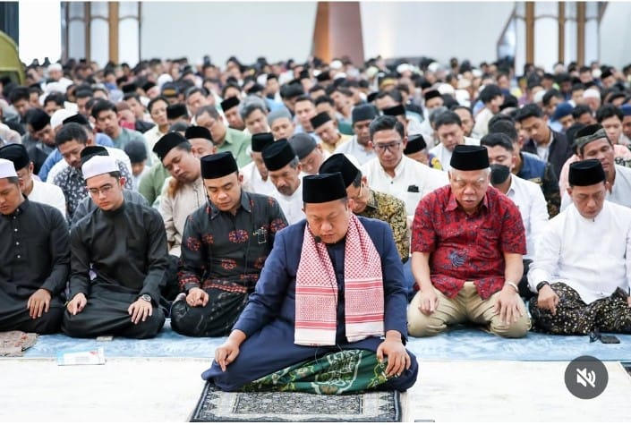 Alumni As’adiyah Pimpinan Shalat Jum’at Perdana di IKN Alumni As’adiyah Pimpinan Shalat Jum’at Perdana di IKN
