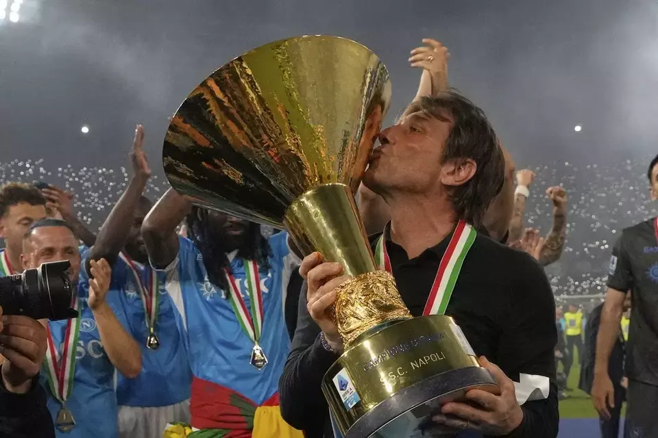 Juventus hingga Napoli, Liga Champions Tak Ramah bagi Antonio Conte