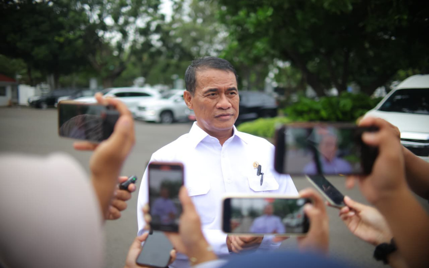 Mentan Amran Pastikan Stok Pangan Surplus Jelang Ramadan dan Idul Fitri Mentan Amran Pastikan Stok Pangan Surplus Jelang Ramadan dan Idul Fitri