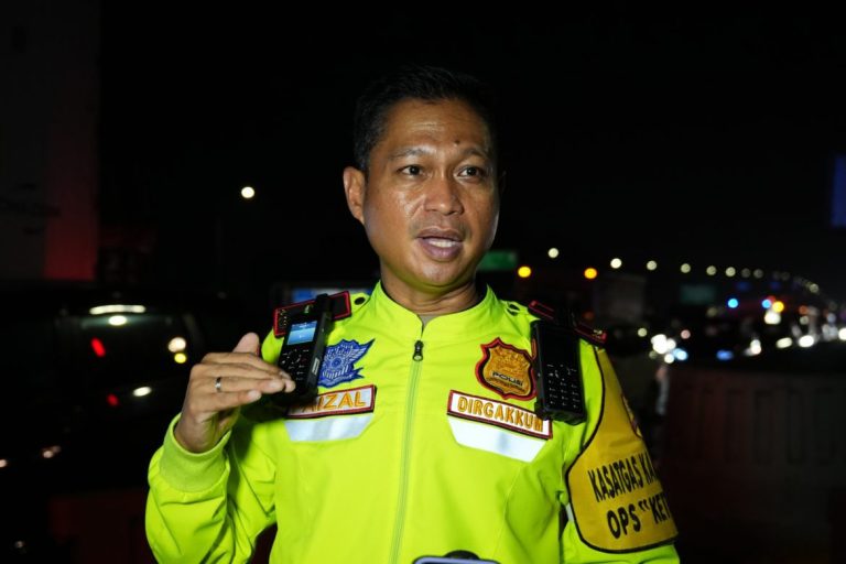 Dirgakkum Korlantas Polri Beri Pesan ke Pemudik “Mudik Aman”: Kontrol Emosi Kunci Utama Dirgakkum Korlantas Polri Beri Pesan ke Pemudik “Mudik Aman”: Kontrol Emosi Kunci Utama
