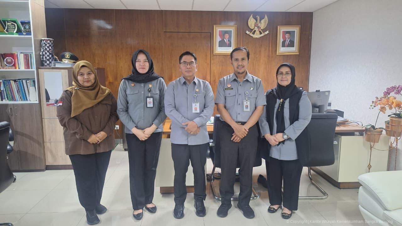 Kanwil Kemenkum Babel Laksanakan Audiensi Terkait Kewarganegaraan dan Penerbitan Surat Keterangan Terdaftar Partai Politik Baru ke Direktur Tata Negara Ditjen AHU Kanwil Kemenkum Babel Laksanakan Audiensi Terkait Kewarganegaraan dan Penerbitan Surat Keterangan Terdaftar Partai Politik Baru ke Direktur Tata Negara Ditjen AHU