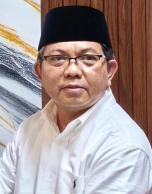 Kalau Fikih dan Syariah Tabrakan, Ambil Syariahnya Buang Fikihnya.