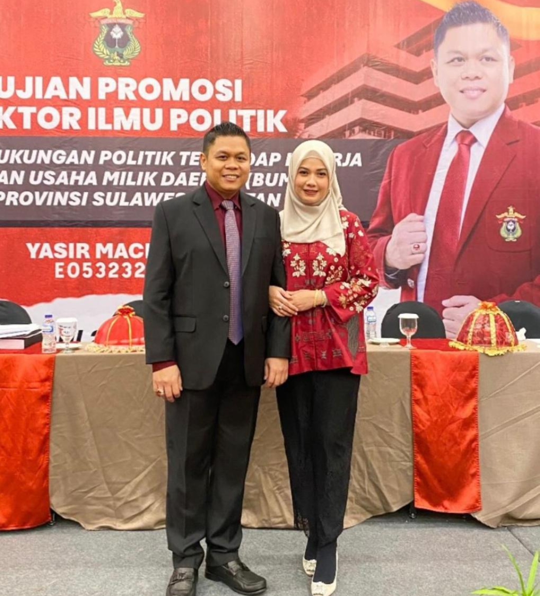 Yasir Machmud Resmi Sandang Gelar Doktor pada Bidang Ilmu Politik di Unhas