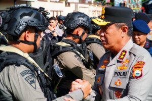 Kapolda Sulsel Lepas Puluhan Personel Brimob ke Operasi Amole 2026 di Papua Tengah