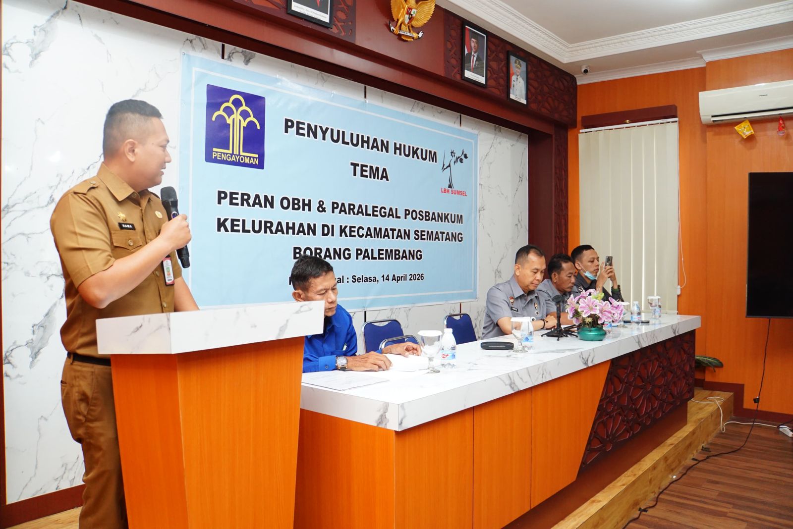 Sosialisasi Peran LBH dan Posbankum, Kemenkum Sumsel Sasar Paralegal di Kecamatan Sematang Borang Sosialisasi Peran LBH dan Posbankum, Kemenkum Sumsel Sasar Paralegal di Kecamatan Sematang Borang