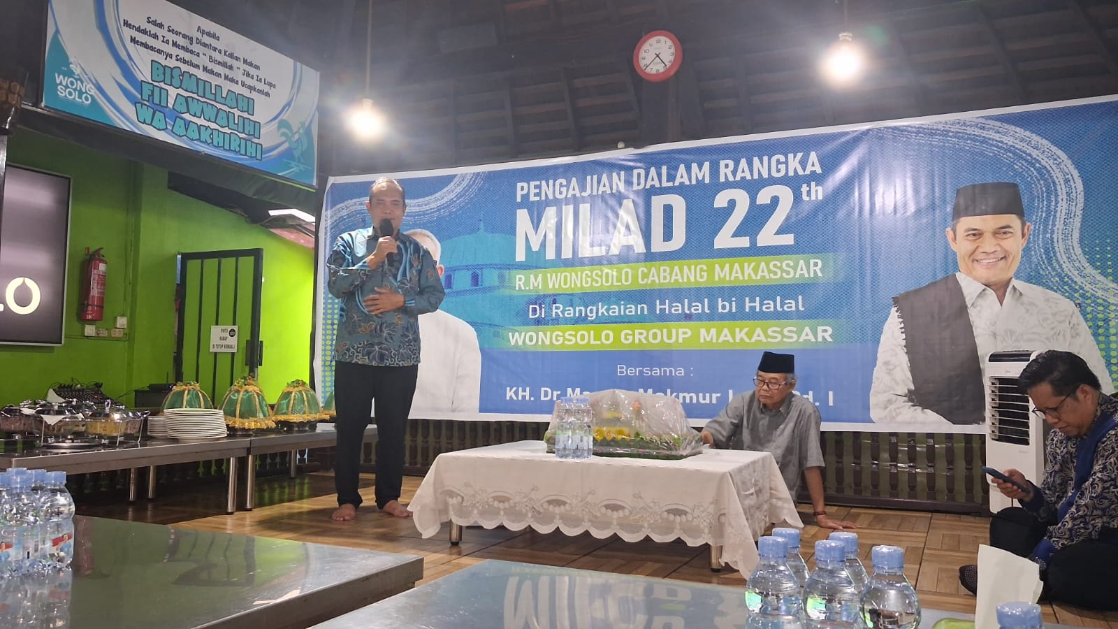 Syukuran Milad ke-22 RM Ayam Bakar Wong Solo Makassar, Karyawan Diganjarkan Rp100 Juta oleh Owner