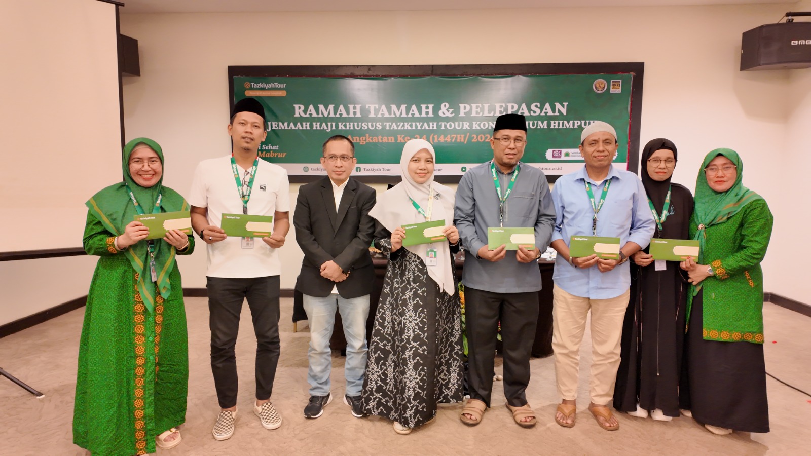 Terobosan Baru, Tazkiyah Tour Bagikan Nilai Manfaat Dana Haji ke Jemaah