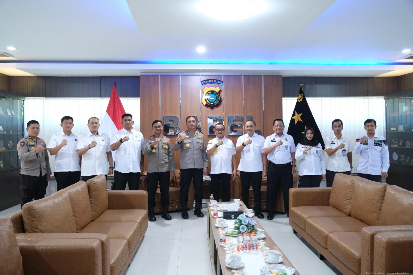 Kakanwil Kemenkum Babel Beserta Jajaran Lakukan Audiensi dengan Kapolda Babel : Bahas Persiapan Kunjungan Menteri Hukum RI Kakanwil Kemenkum Babel Beserta Jajaran Lakukan Audiensi dengan Kapolda Babel : Bahas Persiapan Kunjungan Menteri Hukum RI