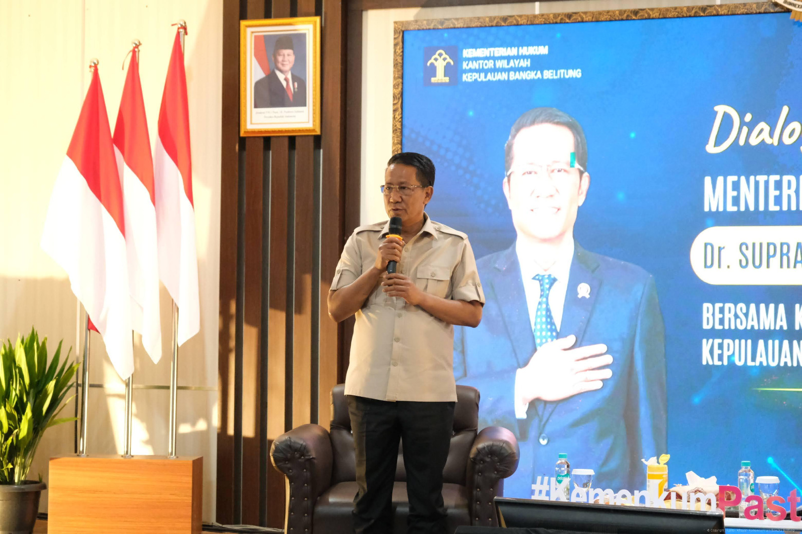 Menteri Hukum RI bersama Kanwil Kemenkum Babel Gelar Diskusi Interaktif : Serap Aspirasi Pegawai, Kepala Desa, dan Pelaku Produk Indikasi Geografis Menteri Hukum RI bersama Kanwil Kemenkum Babel Gelar Diskusi Interaktif : Serap Aspirasi Pegawai, Kepala Desa, dan Pelaku Produk Indikasi Geografis