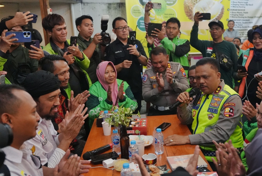 TAJUK: Mengapa Jajaran Ditlantas Diminta Bangun Komunikasi dengan OJOL? TAJUK: Mengapa Jajaran Ditlantas Diminta Bangun Komunikasi dengan OJOL?