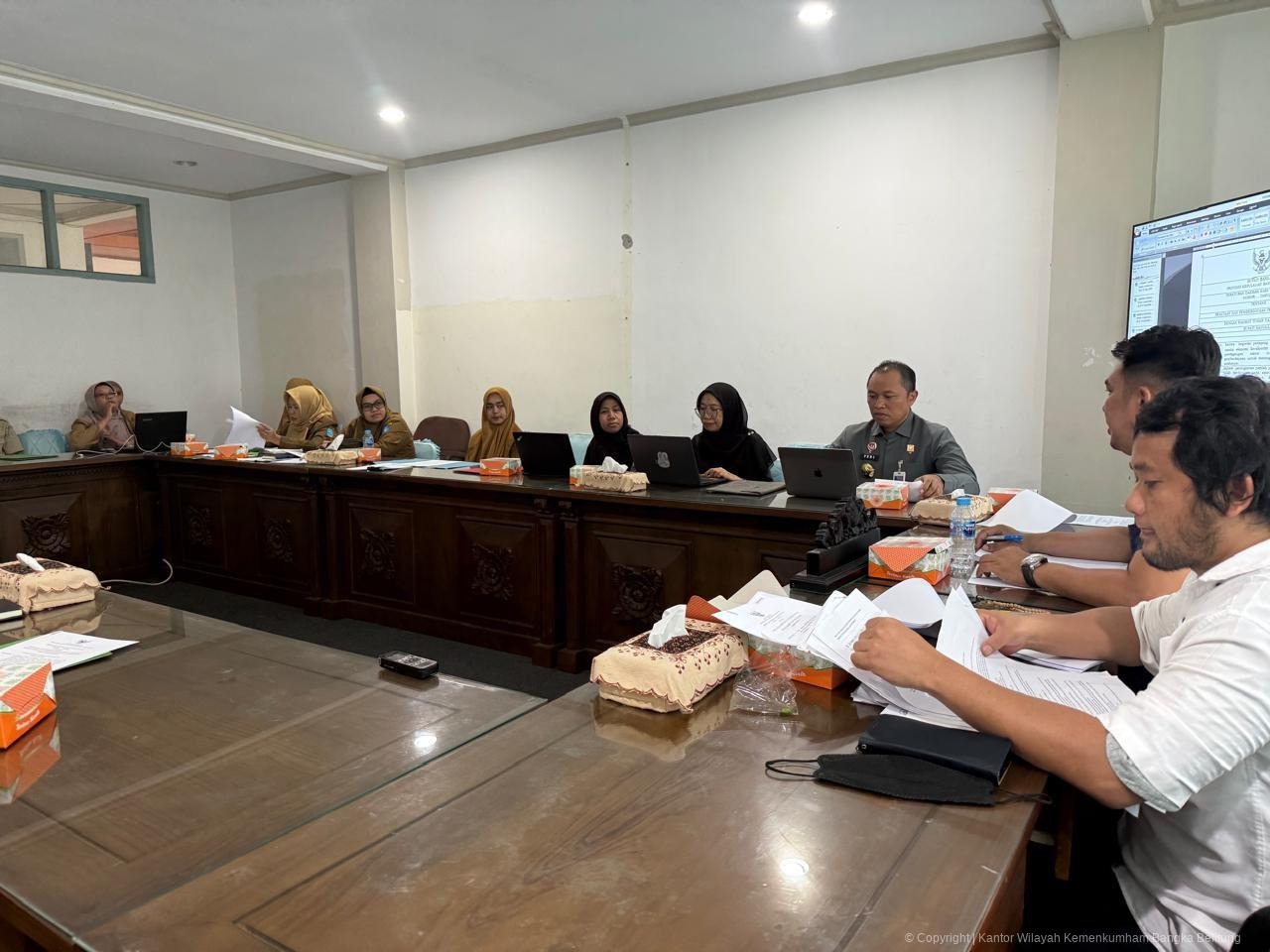Kanwil Kemenkum Babel Hadiri Pembahasan Ranperda Pemberdayaan dan Penataan Pedagang Kaki Lima Kabupaten Bangka Kanwil Kemenkum Babel Hadiri Pembahasan Ranperda Pemberdayaan dan Penataan Pedagang Kaki Lima Kabupaten Bangka