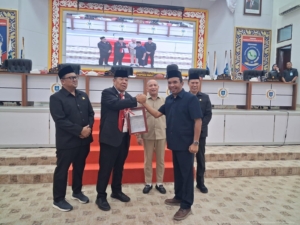 Kanwil Kemenkum Babel Hadiri Rapat Paripurna DPRD Babel, Dua Ranperda Disetujui Menjadi Perda