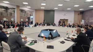 Menteri Hukum Supratman Andi Agtas Sampaikan Capaian Posbankum di Legal Forum Rusia dan Perkuat Kerjasama Ekstradisi Narapidana