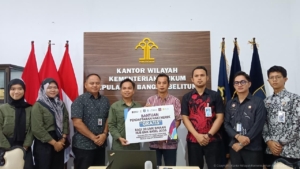 Kanwil Kemenkum Babel Terima Plakat dan Mockup Sertifikat Merek dari HUB UMK PLN Babel
