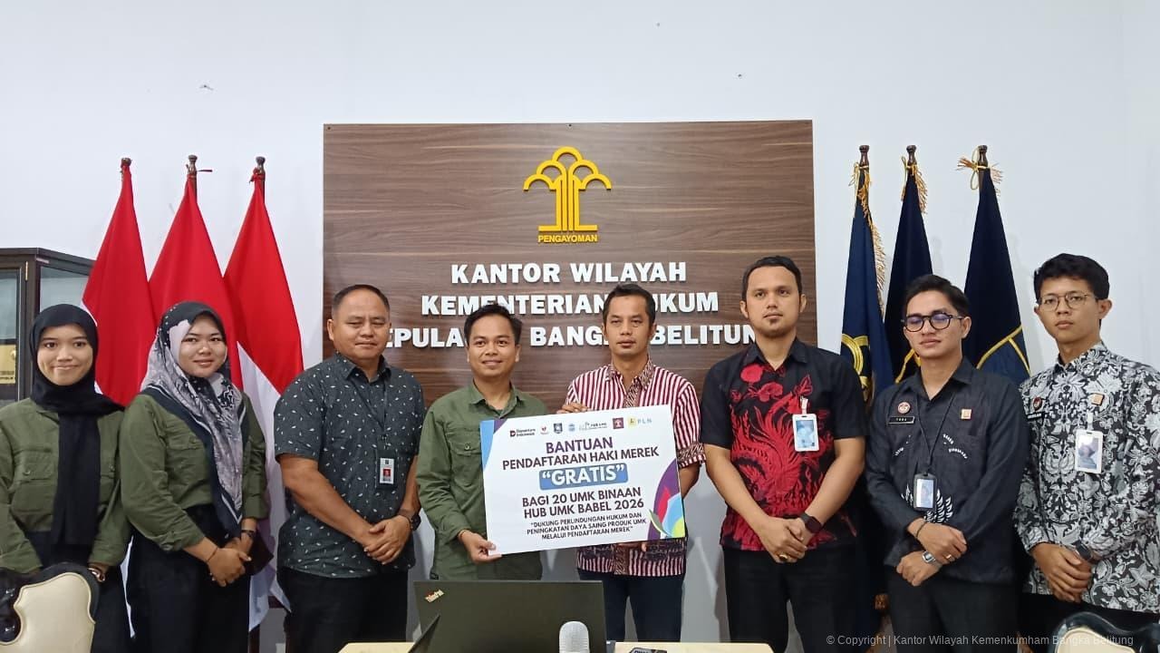 Kanwil Kemenkum Babel Terima Plakat dan Mockup Sertifikat Merek dari HUB UMK PLN Babel Kanwil Kemenkum Babel Terima Plakat dan Mockup Sertifikat Merek dari HUB UMK PLN Babel