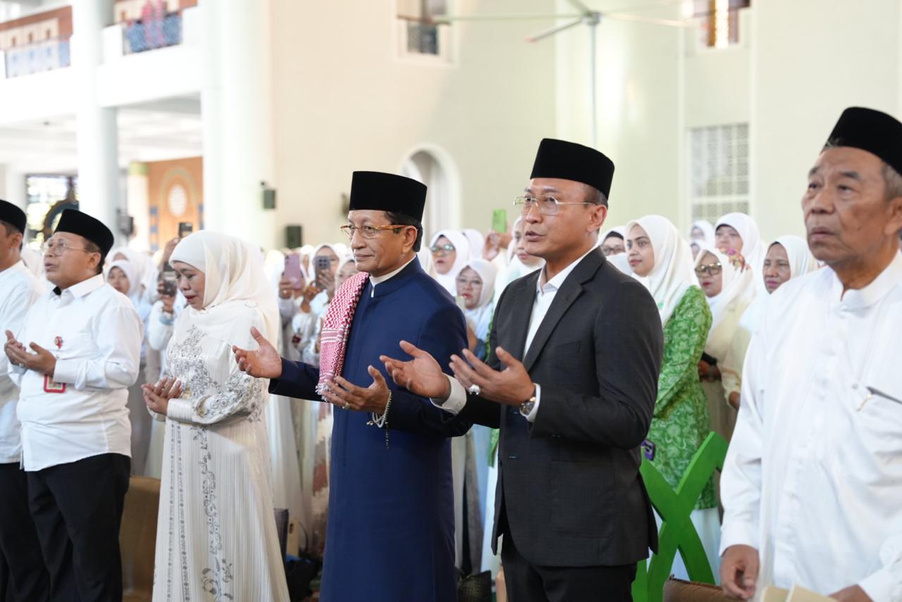Dari Surabaya, Nasaruddin Umar Perkuat Narasi Persatuan dan Kepemimpinan Umat Dari Surabaya, Nasaruddin Umar Perkuat Narasi Persatuan dan Kepemimpinan Umat