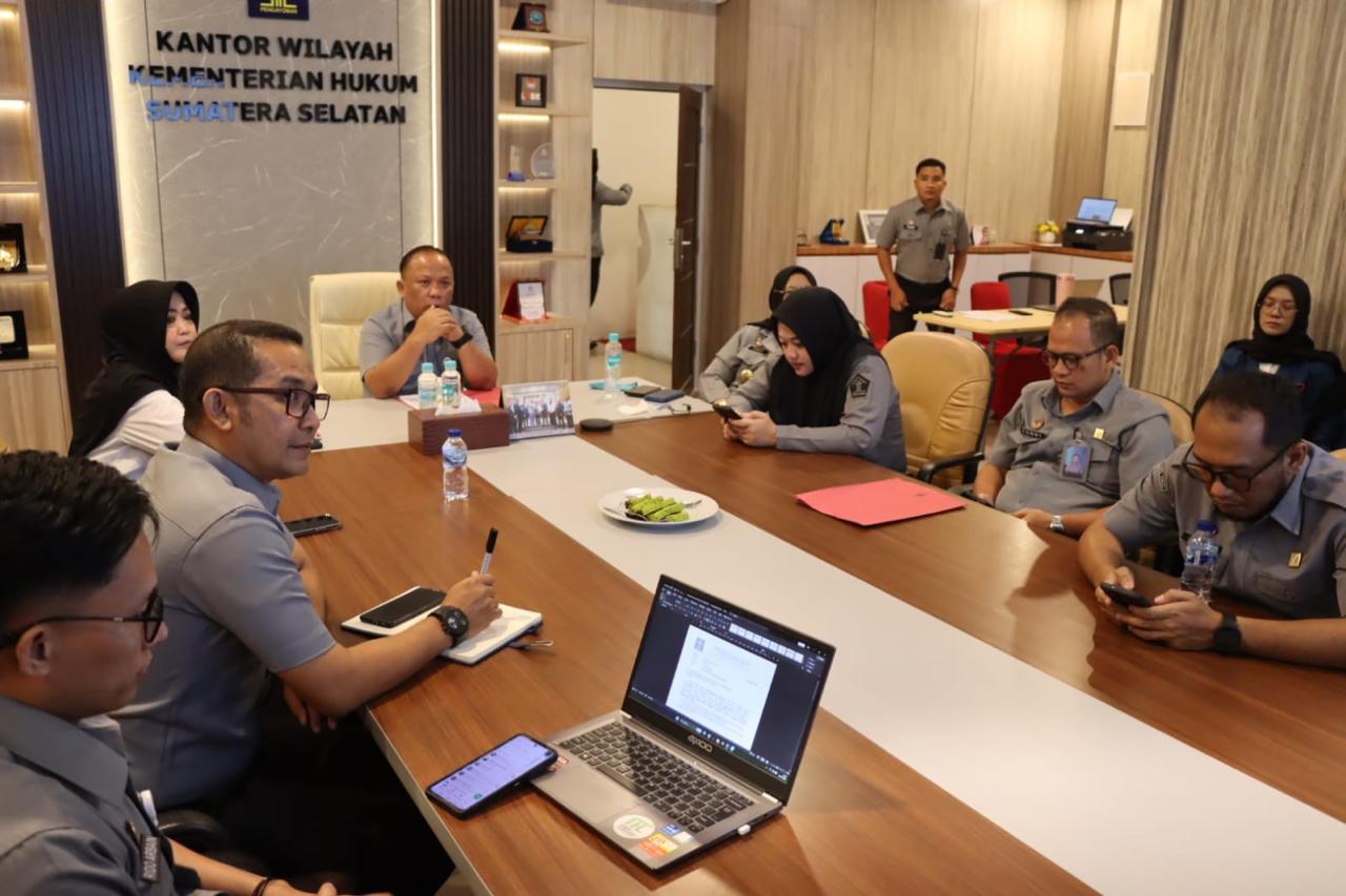 Kakanwil Kemenkum Sumsel Finalisasi Persiapan Hari Pengayoman Ke-81 dan HUT RI Ke-81 Kakanwil Kemenkum Sumsel Finalisasi Persiapan Hari Pengayoman Ke-81 dan HUT RI Ke-81