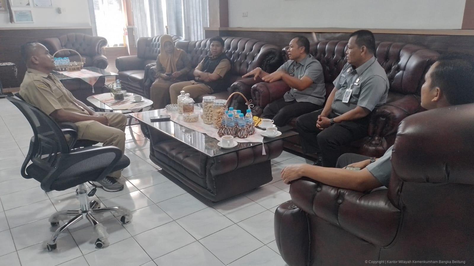 Kanwil Kemenkum Babel Perkuat Sinergi dengan Pemda untuk Keberlanjutan Posbankum Kanwil Kemenkum Babel Perkuat Sinergi dengan Pemda untuk Keberlanjutan Posbankum