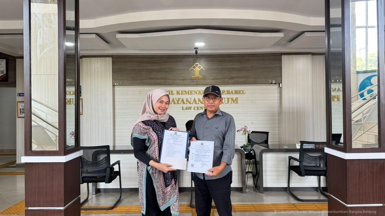 Perkuat Legalitas Usaha, Kanwil Kemenkum Babel Serahkan Sertifikat Perseroan Perorangan Perkuat Legalitas Usaha, Kanwil Kemenkum Babel Serahkan Sertifikat Perseroan Perorangan