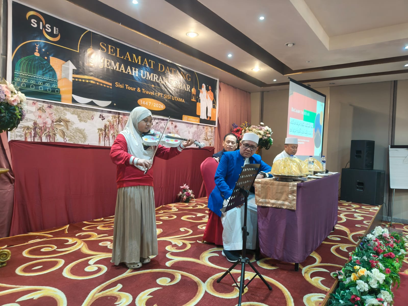 Ecce Putri Das’at Latif Memukau Jamaah Manasik Umrah Sisi Tour Lewat Al I’tiraf