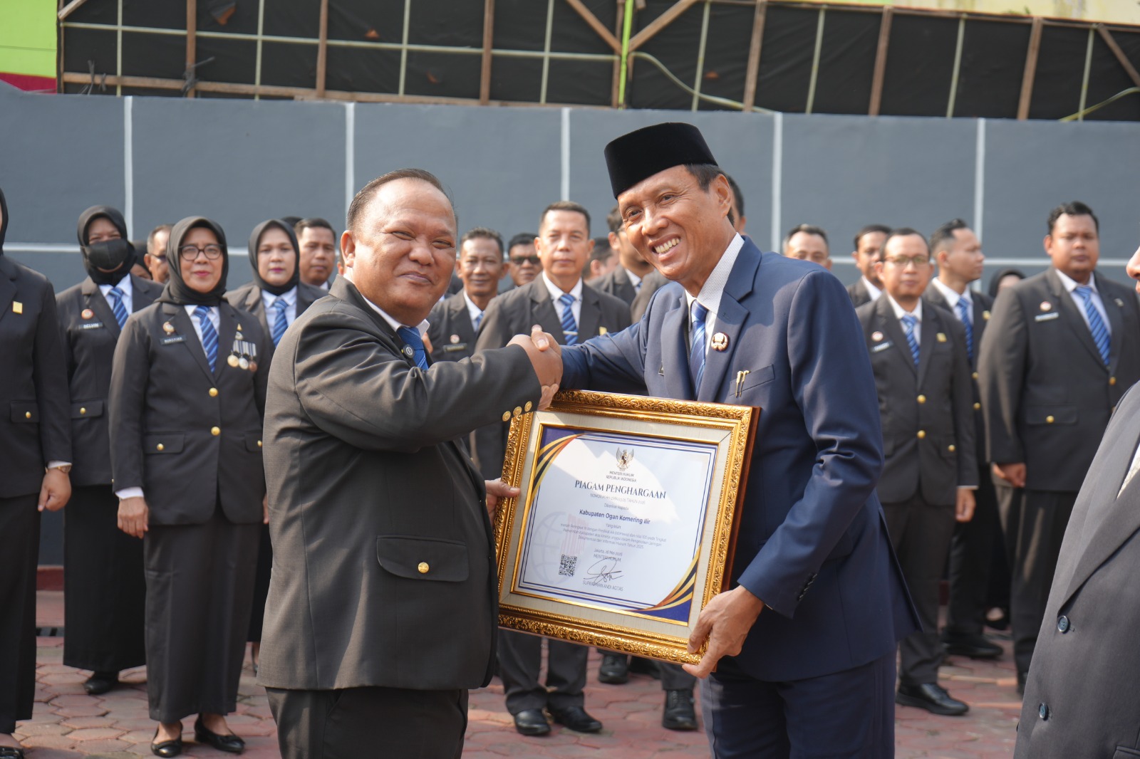 Upacara HUT Pengayoman ke-81, Kemenkum Sumsel Berikan Penghargaan kepada Pemerintah Kabupaten dan Mitra Kerja
