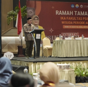 Fakultas Psikologi UNM Lepas 40 Calon Wisudawan, PLT Rektor Apresiasi Perkembangan Fakultas