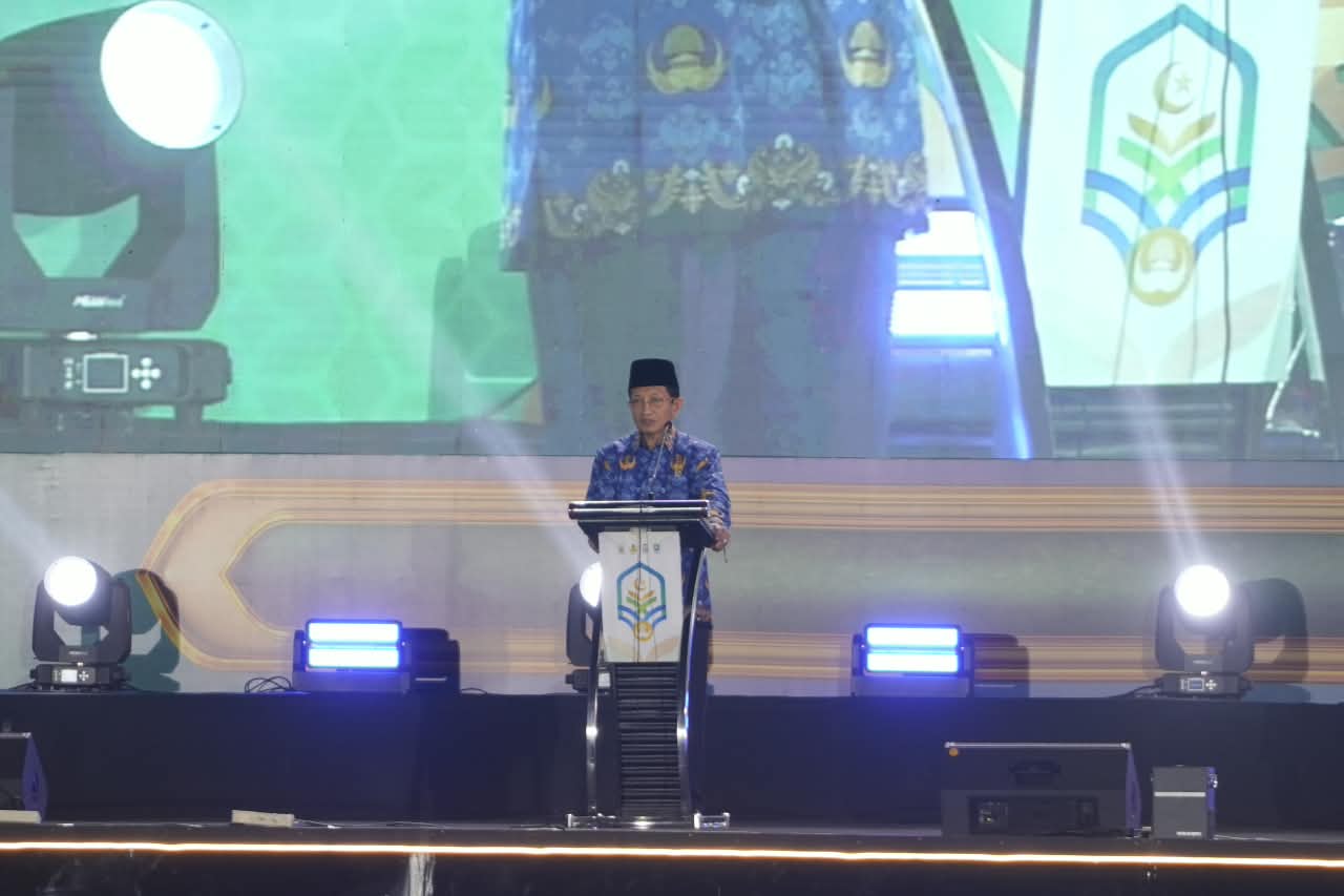 MTQ VIII Korpri Nasional 2026 Resmi Ditutup, Menag Nasaruddin Umar: Al-Qur’an Harus Hadir Dalam Birokrasi MTQ VIII Korpri Nasional 2026 Resmi Ditutup, Menag Nasaruddin Umar: Al-Qur’an Harus Hadir Dalam Birokrasi