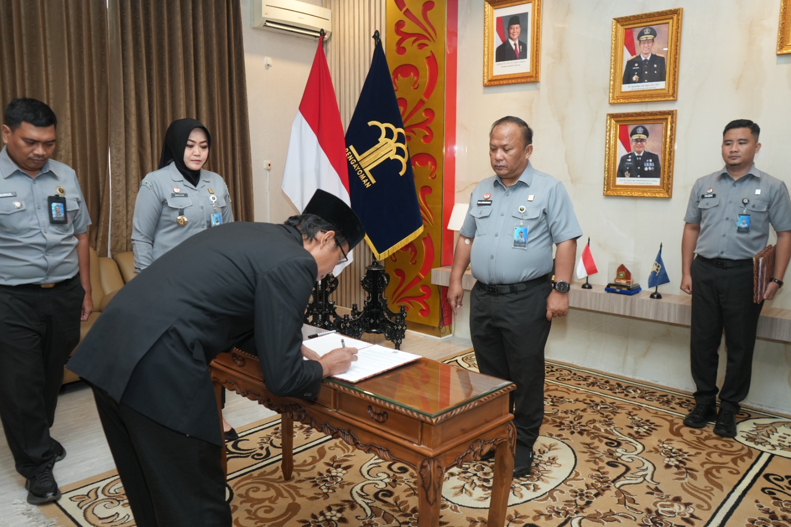 Kakanwil Kemenkum Sumsel Lantik Notaris Pengganti, Jamin Pelayanan Kenotariatan Kakanwil Kemenkum Sumsel Lantik Notaris Pengganti, Jamin Pelayanan Kenotariatan