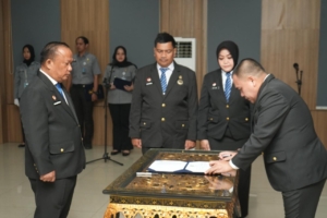 Lantik Pejabat baru, Kemenkum Sumsel Perkuat Layanan Administrasi Hukum Umum