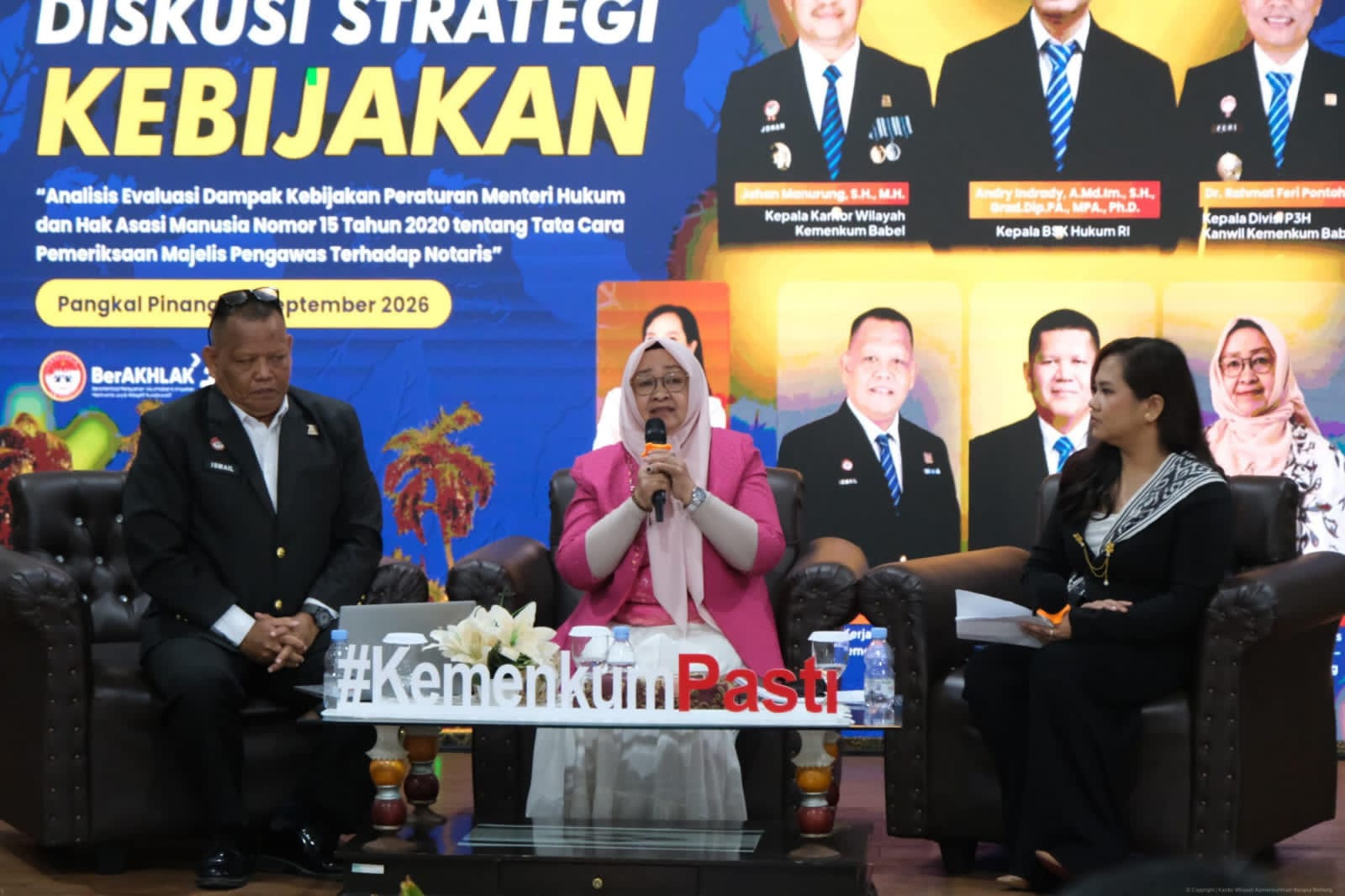 Kanwil Kemenkum Babel Gelar Diskusi Strategi Kebijakan 2026 untuk Perkuat Pengawasan Notaris Berbasis Evidence Based Policy Kanwil Kemenkum Babel Gelar Diskusi Strategi Kebijakan 2026 untuk Perkuat Pengawasan Notaris Berbasis Evidence Based Policy