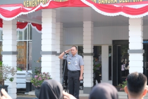 Kanwil Kemenkum Babel Gelar Apel Pagi dan Tekankan Pelayanan Prima di Tengah Rehabilitasi Kantor