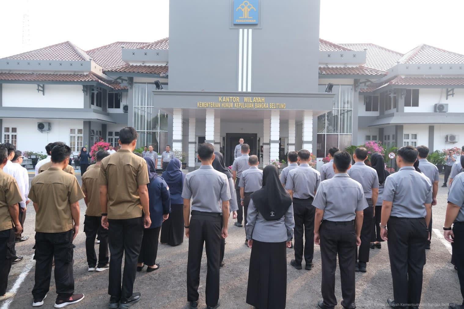 Kanwil Kemenkum Babel Gelar Apel Pagi, Kakanwil Tekankan Integritas dan Pelayanan Prima Kanwil Kemenkum Babel Gelar Apel Pagi, Kakanwil Tekankan Integritas dan Pelayanan Prima