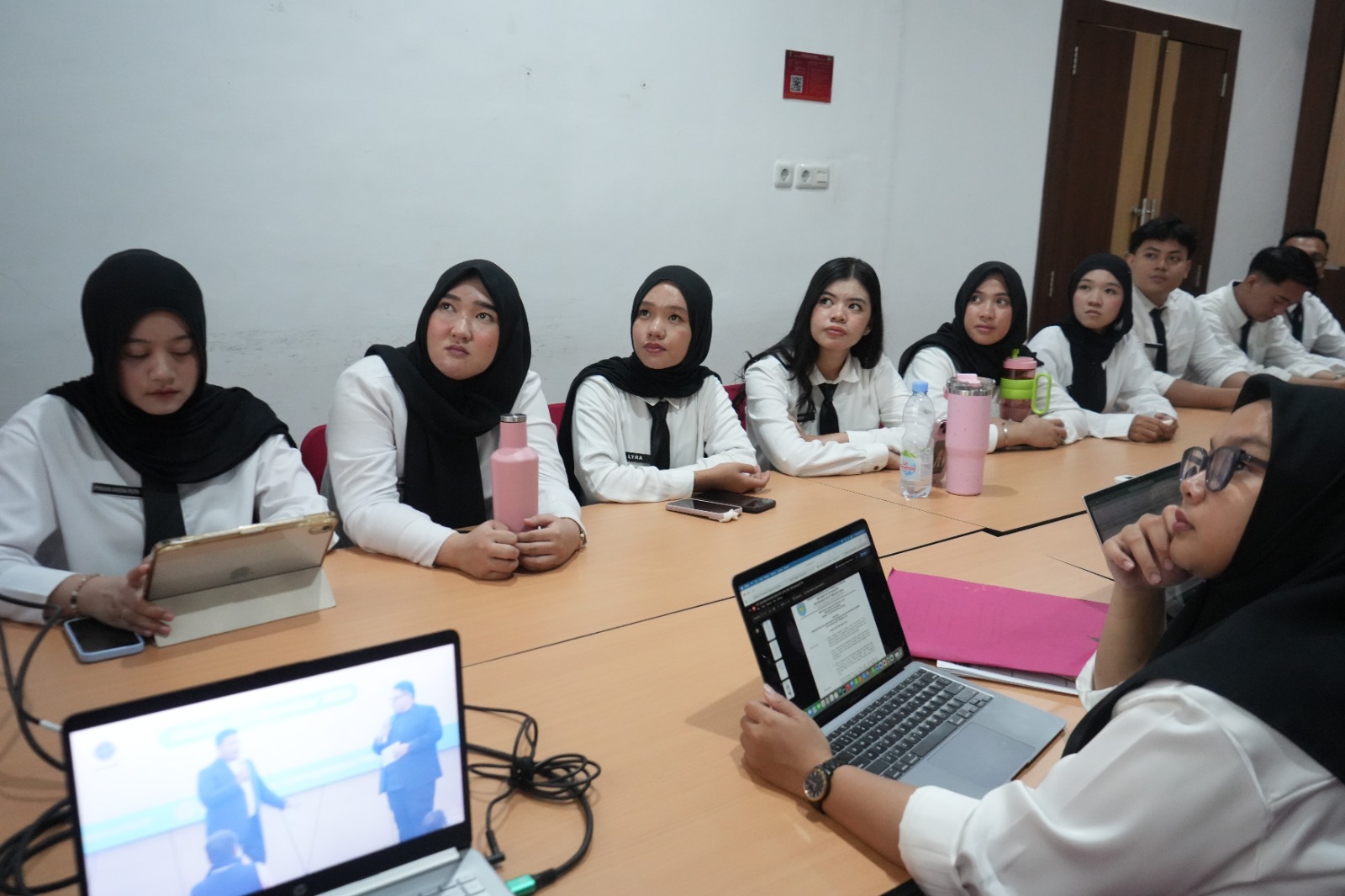 Peserta MagangHub Kemenkum Sumsel Siap Kembangkan Kompetensi dan Profesionalisme di Dunia Kerja Peserta MagangHub Kemenkum Sumsel Siap Kembangkan Kompetensi dan Profesionalisme di Dunia Kerja