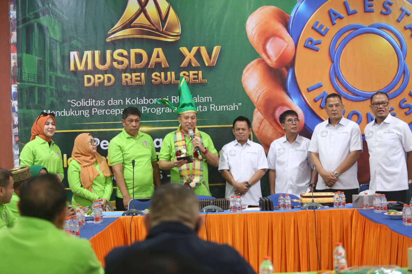 H. Badris Salam Resmi Kembalikan Formulir Calon Ketua REI Sulsel, Didampingi Tokoh Senior dan Mantan Ketua