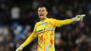 Lawan Real Madrid di Bernabeu, Emil Audero Berpeluang Debut Bersama Rayo Vallecano