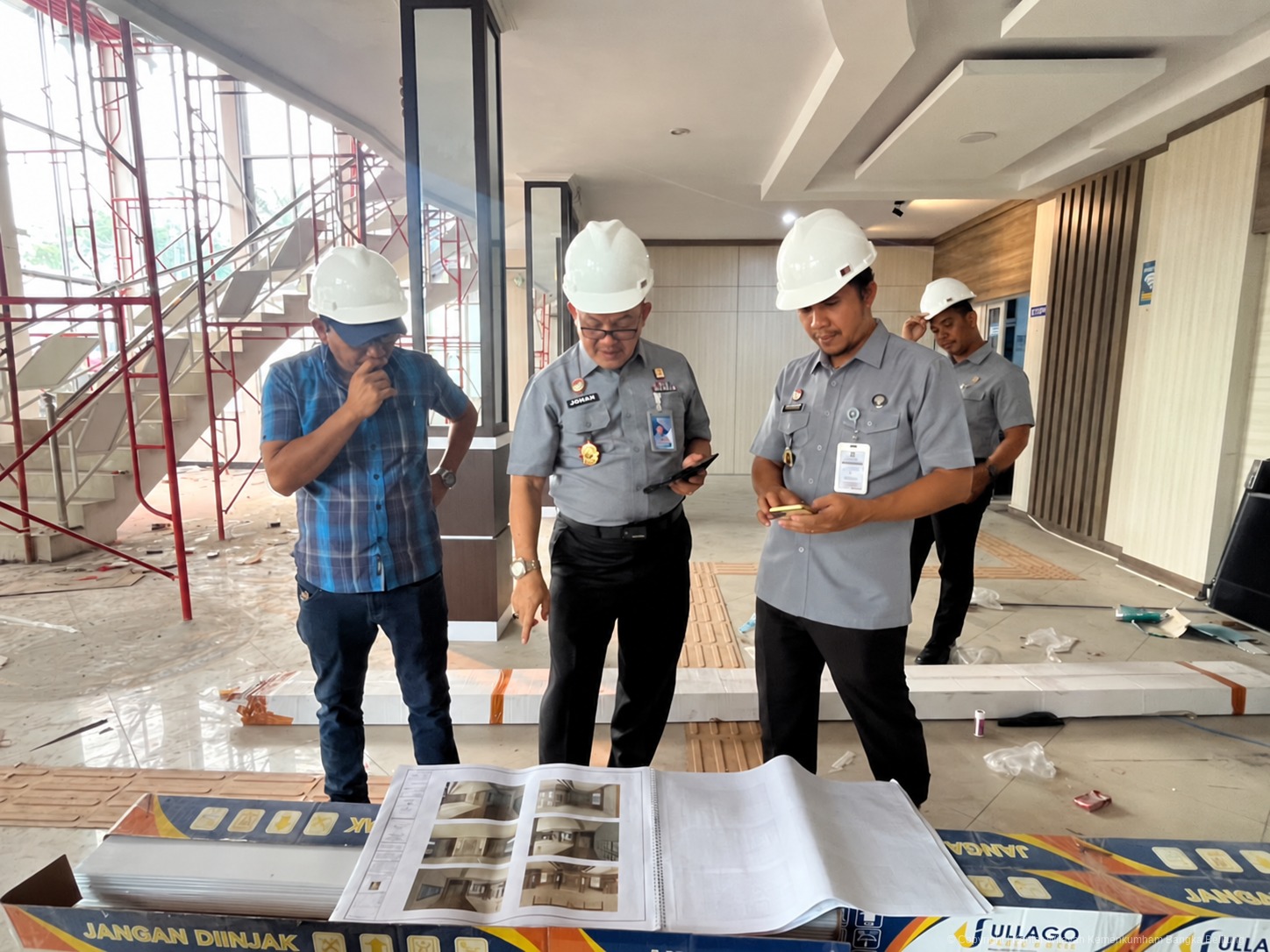Pastikan Kualitas dan Ketepatan Waktu, Kakanwil Kemenkum Babel Tinjau Progres Renovasi Gedung Kantor Pastikan Kualitas dan Ketepatan Waktu, Kakanwil Kemenkum Babel Tinjau Progres Renovasi Gedung Kantor